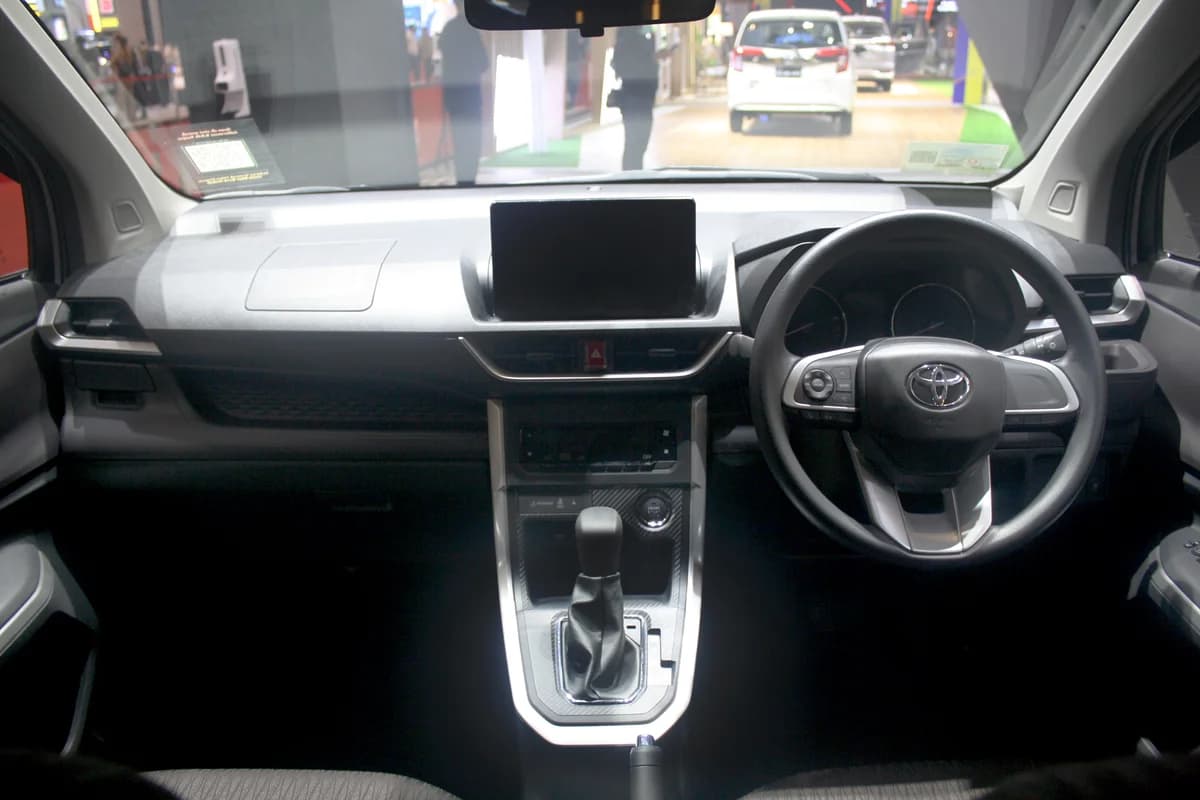 Kabin Ergonomis Toyota Avanza